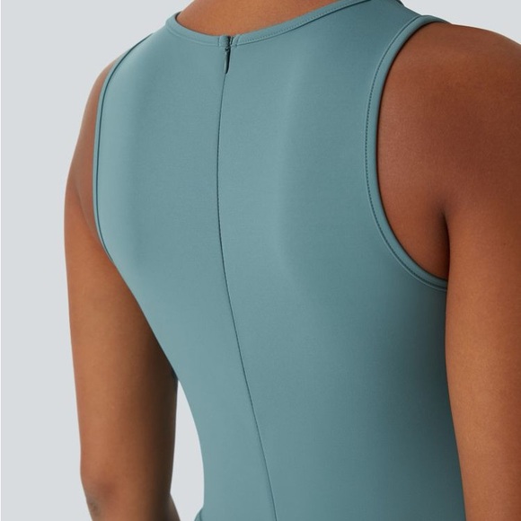 HALARA Breezeful Zipper Sleeveless Pocket Contrast MEDIUM Jumpsuit Stone Blue - Picture 4 of 6